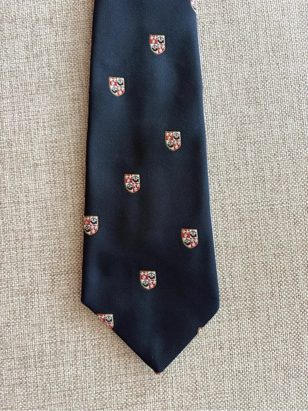Vintage Malden Browns of Bermuda Navy Crest Club Tie Made in Britain 4” Wide